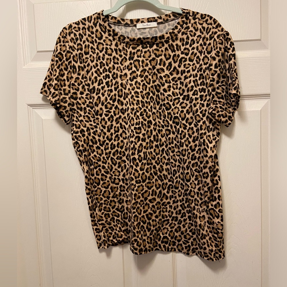 Tres Bien Women’s Short Sleeve Top